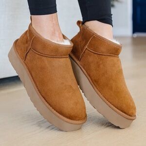 🐾 PAWJ Ultra Mini Platform Boot | Chestnut / Aspen Snow - W8